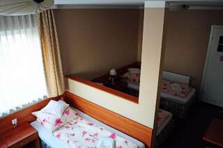 Отели типа «постель и завтрак» AGIS Pokoje Gościnne Гданьск Четырехместный номер-2