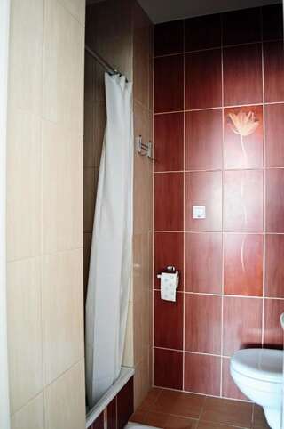 Отели типа «постель и завтрак» AGIS Pokoje Gościnne Гданьск Четырехместный номер-3