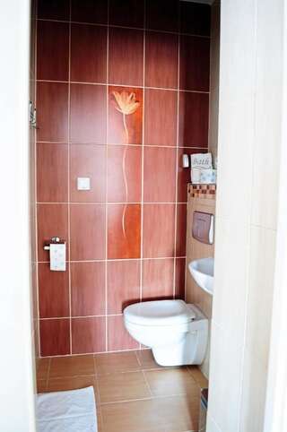 Отели типа «постель и завтрак» AGIS Pokoje Gościnne Гданьск Четырехместный номер-4